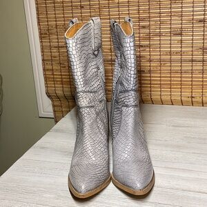 Gray Snakeskin Pattern Diba True Western boots Trudy Moody 100% leather